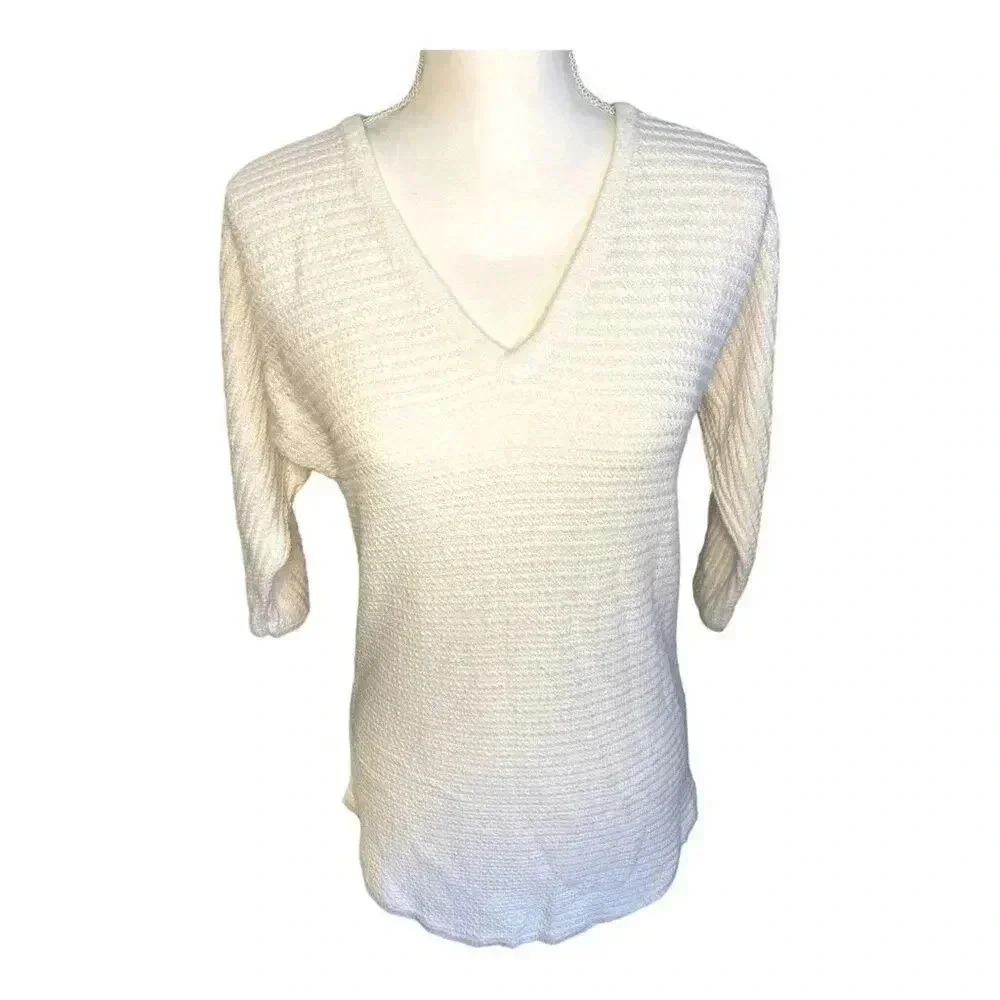 New York & Company Women’s Small
Cream 3/4 Sleeved Knit Sweater